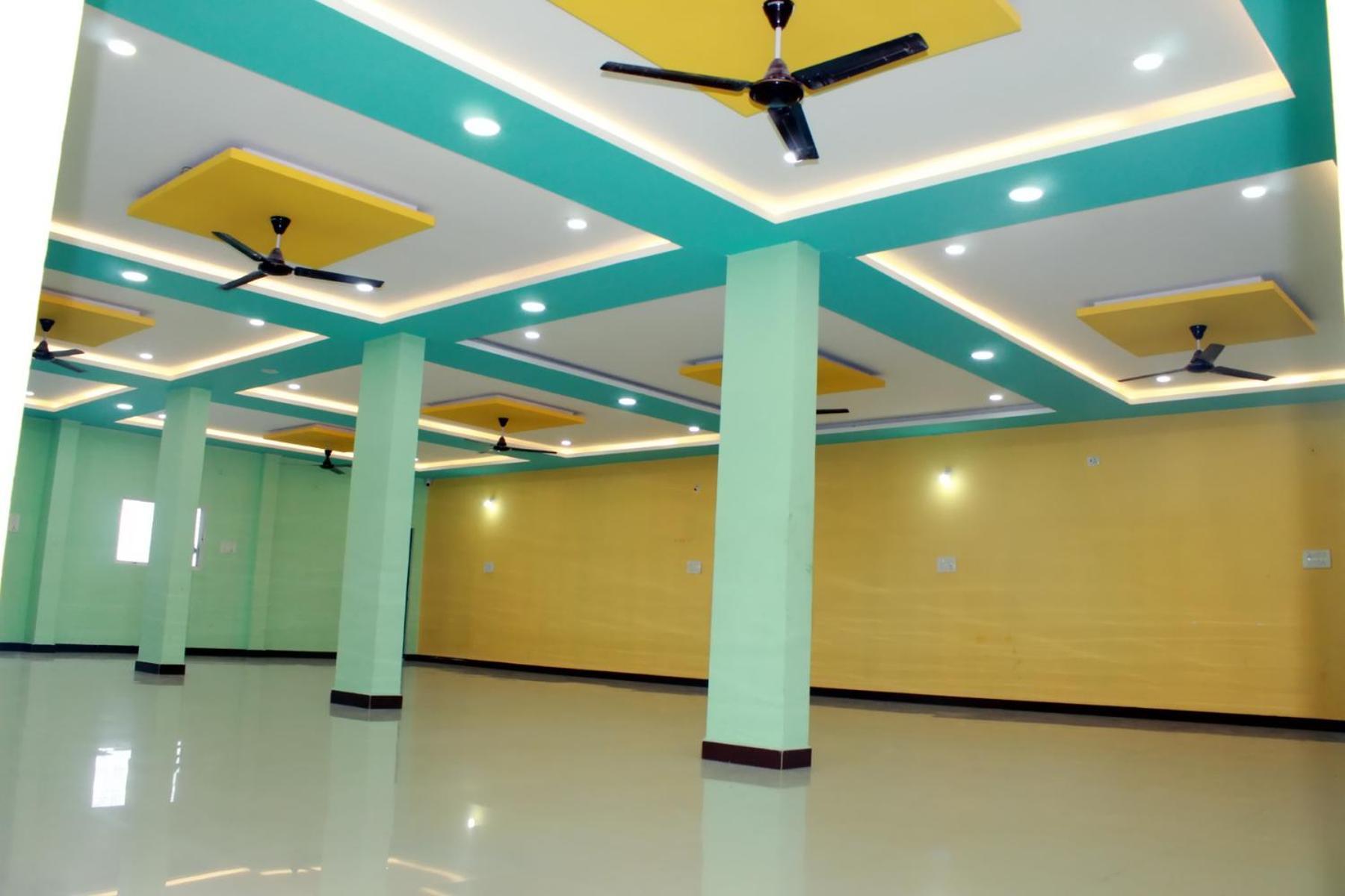 Utsav Lodge And Mangal Bhavan Piparia Exterior photo