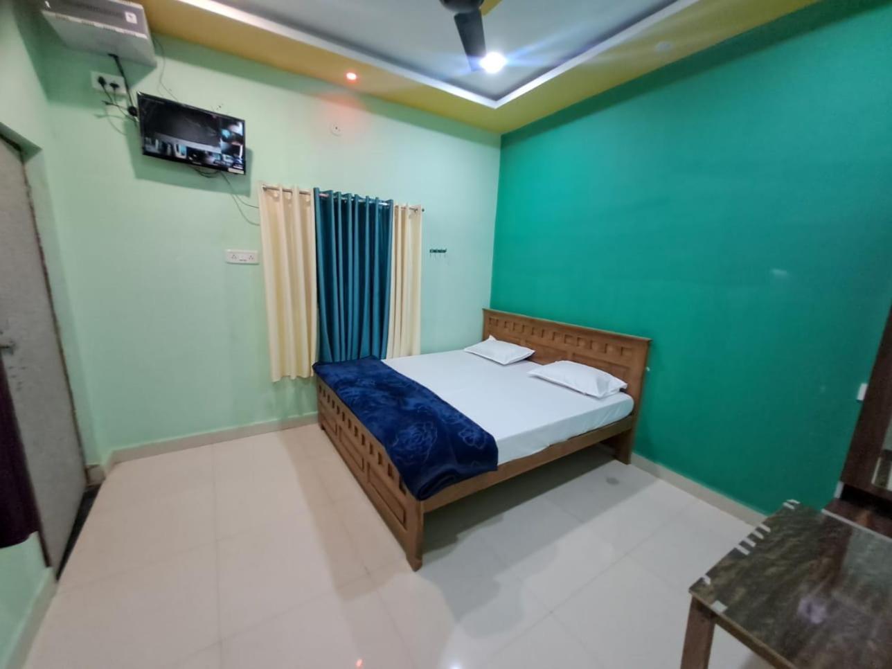 Utsav Lodge And Mangal Bhavan Piparia Exterior photo